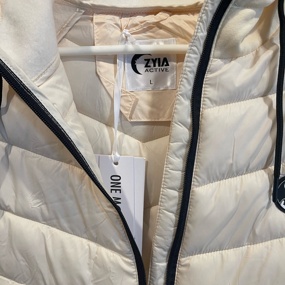 ZYIA Perfect Fall or Spring Jacket - Picture 2 of 10